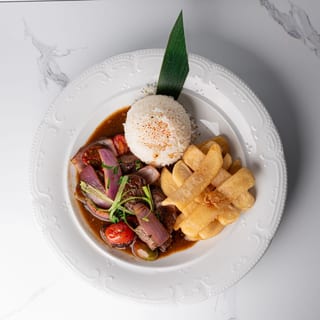 Saltado Nikkei
